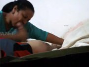 Solo le pedi un baso de agua, madura mamando verga