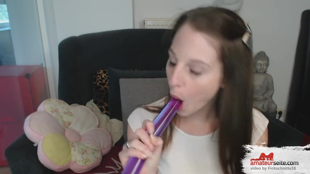 Lustmaeulchen gierig nach Spermasahne