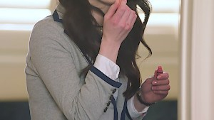 Slim Evelyn gives her pink pussy for preferential treatment