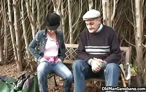 porn movies A fucking welcoming grandpa