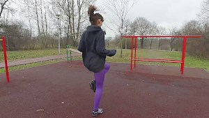 Jeny Smith training in her pantyhose