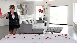 Most guys beg for a Valentine’s Day date with a MILF like her