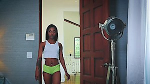 Sarah's ass is hard to tame