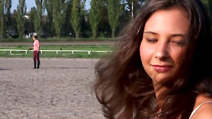 Teen babe shows off her cute body