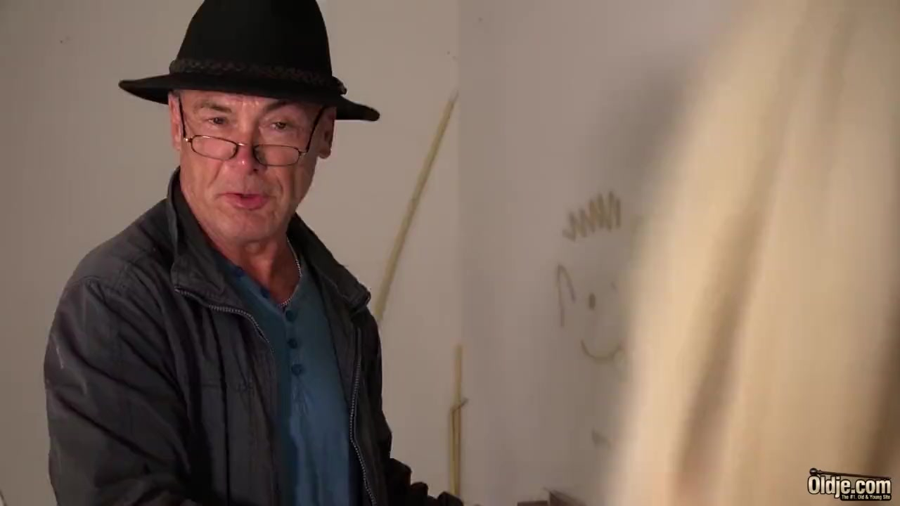 Grandpa bangs teen blonde licks pussy feeds her big cumshot she swallows it