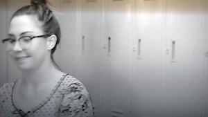 Schoolgirl disguises as her mom and fucks the teacher