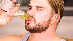 Johnny Sins gives two sexy blondes multiple orgasms