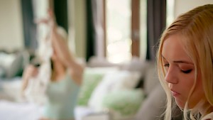 Alex Grey and Karla Kush anal threesome