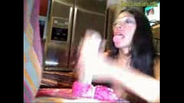 hot brunette fucking heself to orgasm(4).mp4