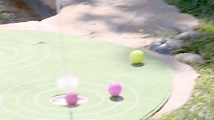 Jennifer plays minigolf: Part 4
