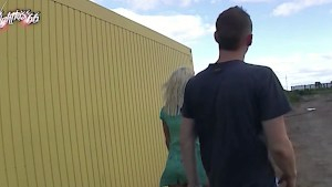 German amateur MILF fucking at construction area