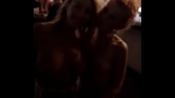 Mindy Main хороша в сексе