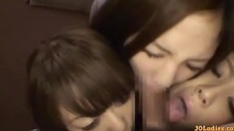 Alexis Crystal нежно кончает со своим парнем