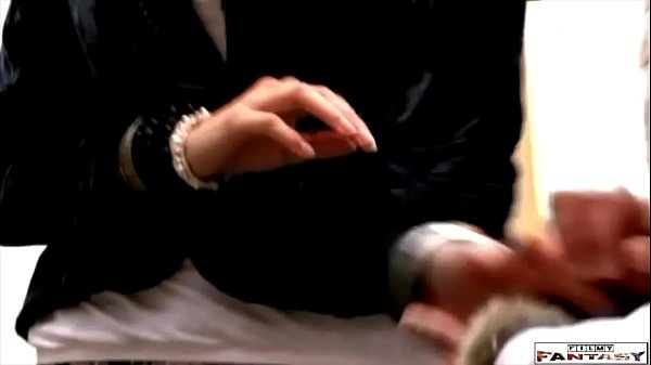 Sunny Leone - Sunnys BG Adventure-scene-3