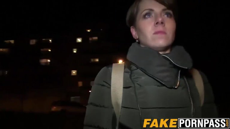 Старается черная соска