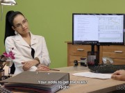 Сладкую милашку Miranda Miller и её парня трахает зрелая преподша Клавдия