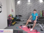 Девочки Света и Маша любят друг друга