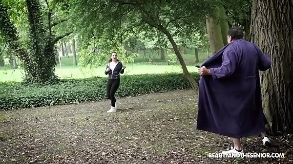 kelly trump - Polizei Akademie-scene-2