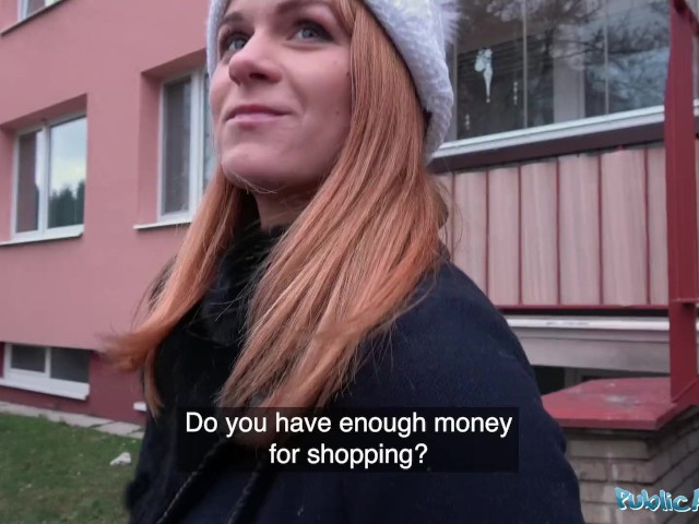 Любительница мастурбации
